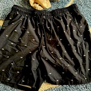 Like new men’s Goodfellows hybrid shorts